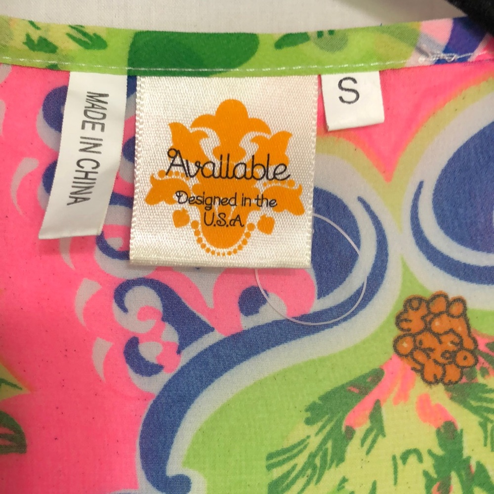*SOLD* Spring Cover Up - Picture 3 of 4
